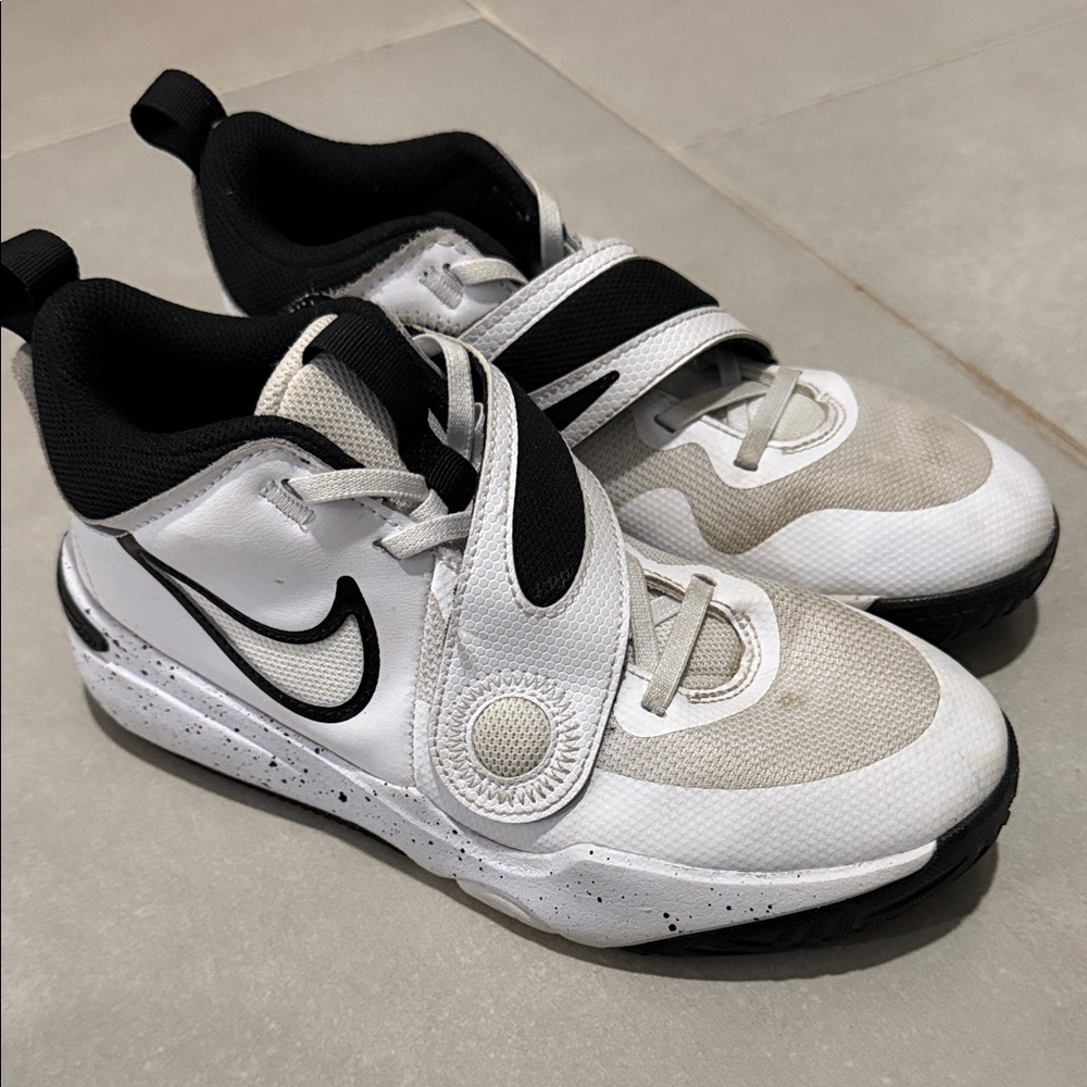 Nike Team Hustle D 11